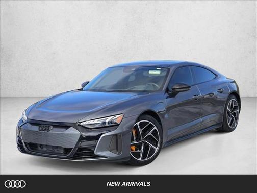 Daytona Gray Pearl Effect 2024 Audi RS e-tron GT quattro