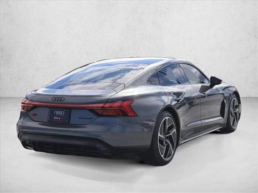 Daytona Gray Pearl Effect 2024 Audi RS e-tron GT quattro