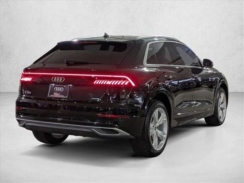 2022 Audi Q8 55 Premium Plus