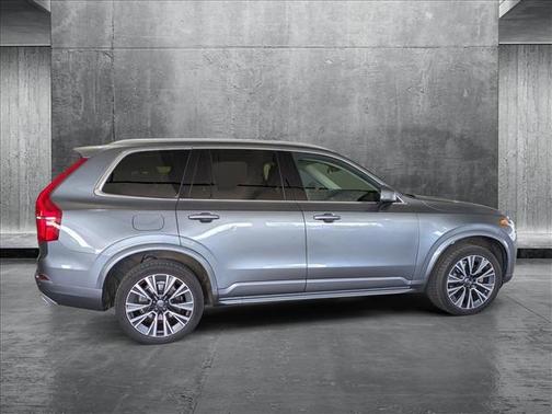 2020 Volvo XC90 T5 Momentum