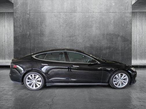 2016 Tesla Model S 75D