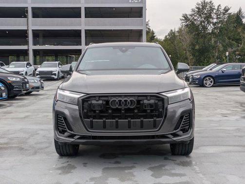 2025 Audi Q7 55 Premium Plus