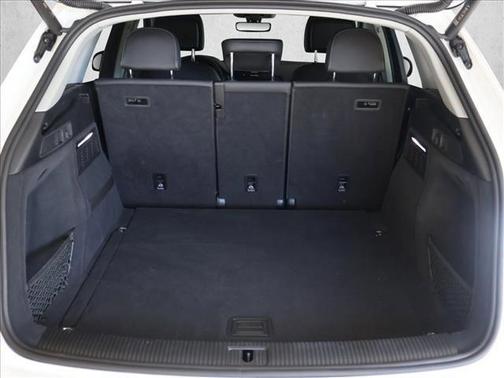 Ibis White 2023 Audi Q5 45 S line Premium