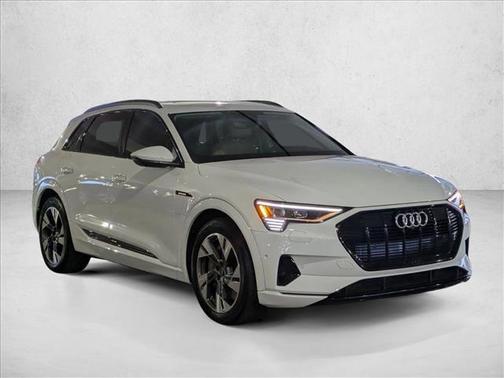2022 Audi e-tron Premium