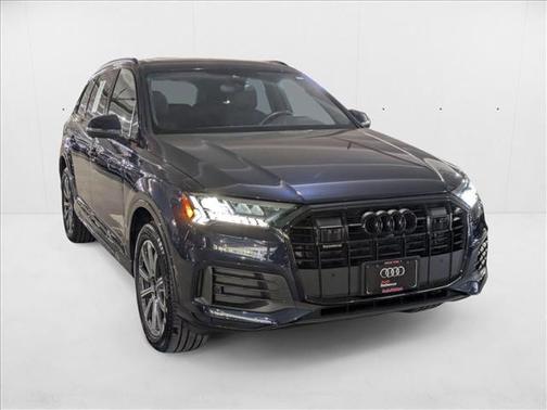 2024 Audi Q7 45 Premium Plus