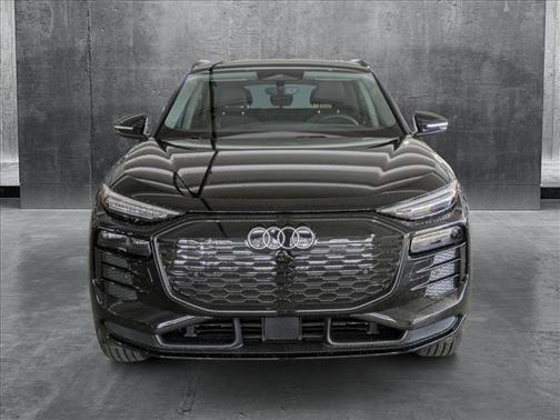 2025 Audi Q6 e-tron Premium Plus quattro