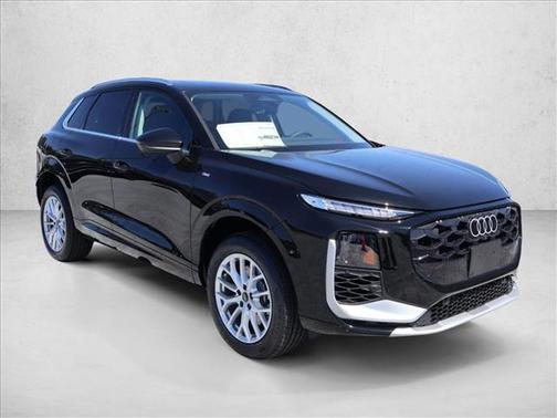 Mythos Black Metallic 2026 Audi Q3 TFSI quattro S tronic