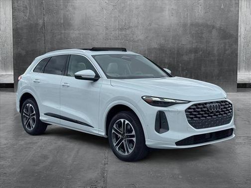 2025 Audi Q5 Premium