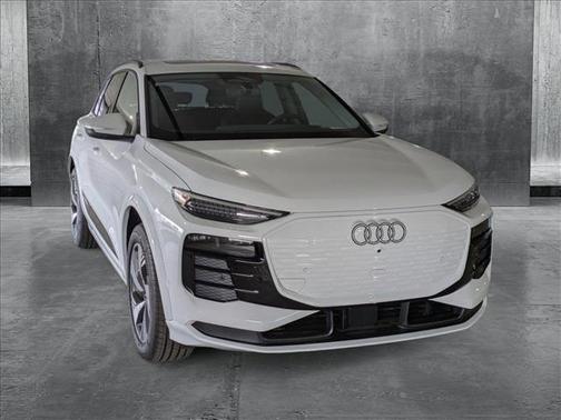 2025 Audi Q6 e-tron Premium Plus quattro