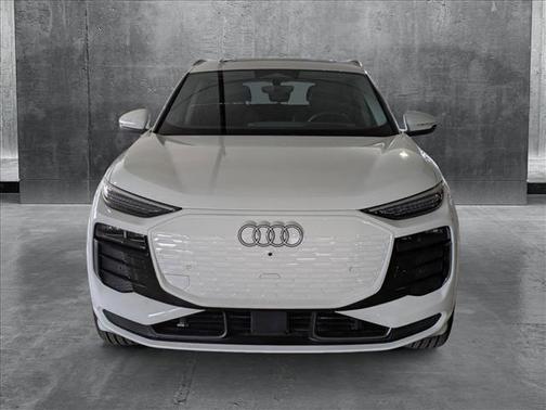 2025 Audi Q6 e-tron Premium Plus quattro