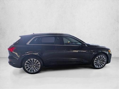 2019 Audi e-tron Premium Plus