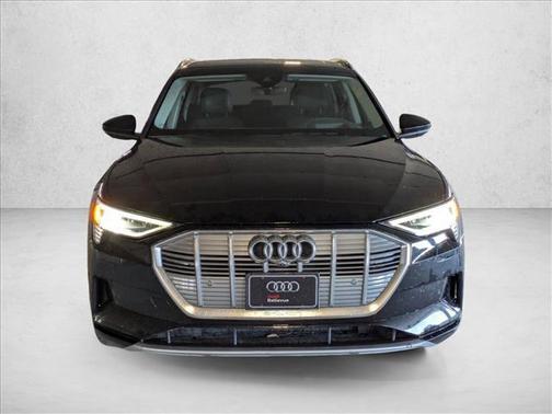 2019 Audi e-tron Premium Plus