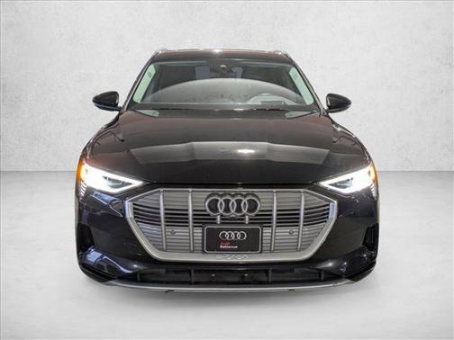 2019 Audi e-tron Premium Plus