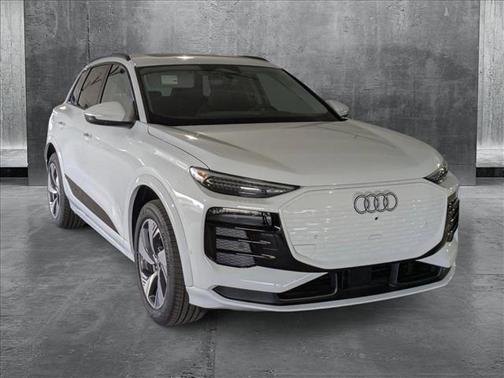 2025 Audi Q6 e-tron Premium Plus quattro