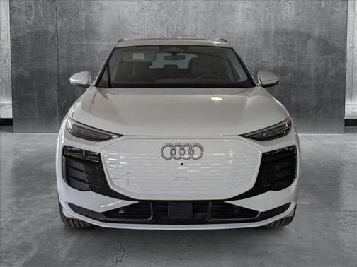 2025 Audi Q6 e-tron Premium Plus quattro