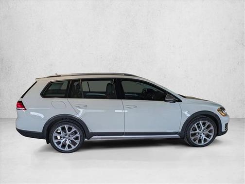 2018 Volkswagen Golf Alltrack TSI S