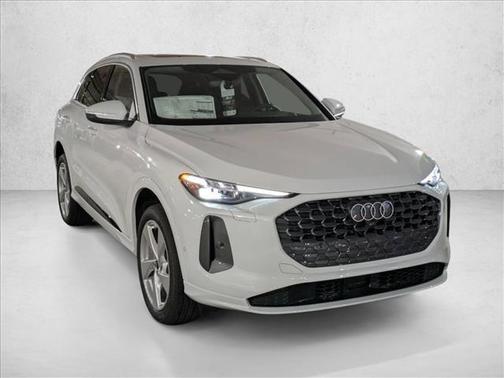 2025 Audi Q5 Premium Plus