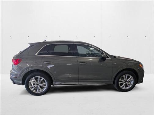 2022 Audi Q3 45 S line Premium