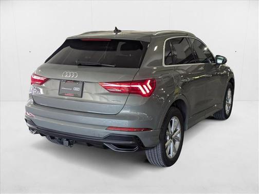 2022 Audi Q3 45 S line Premium