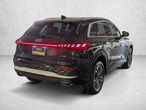 2025 Audi Q5 Premium