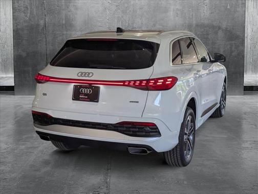 2025 Audi Q5 Premium
