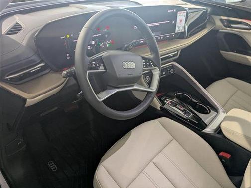 2025 Audi Q5 Premium