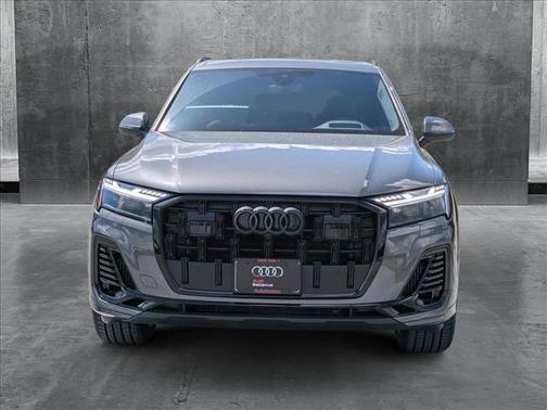 2025 Audi Q7 55 Prestige