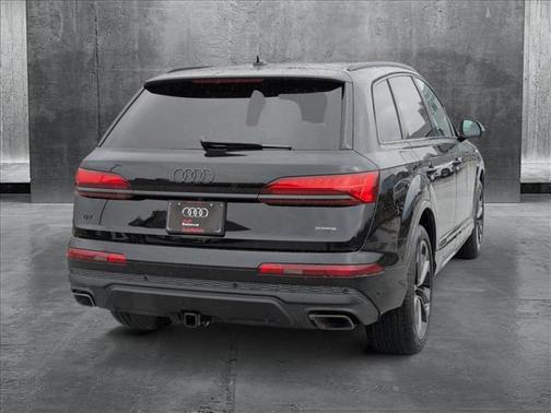 2025 Audi Q7 55 Premium Plus