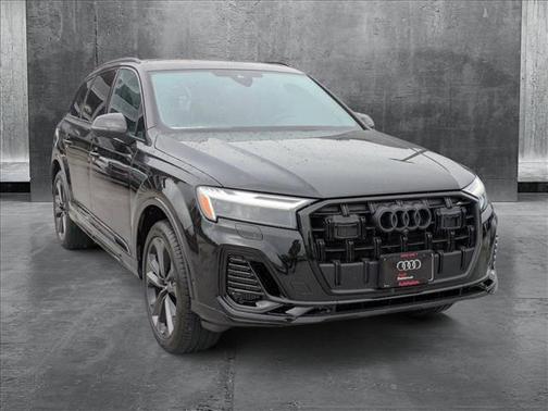 2025 Audi Q7 55 Premium Plus