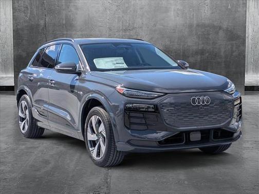2025 Audi Q6 e-tron Premium Plus quattro