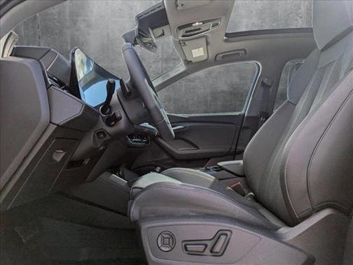 2025 Audi Q6 e-tron Premium Plus quattro