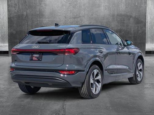 2025 Audi Q6 e-tron Premium Plus quattro