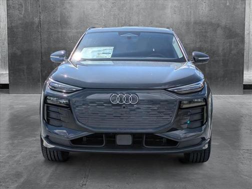 2025 Audi Q6 e-tron Premium Plus quattro