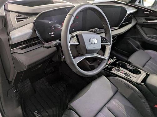 2025 Audi Q6 e-tron Premium Plus quattro