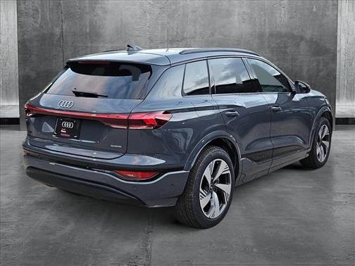 2025 Audi Q6 e-tron Premium Plus quattro