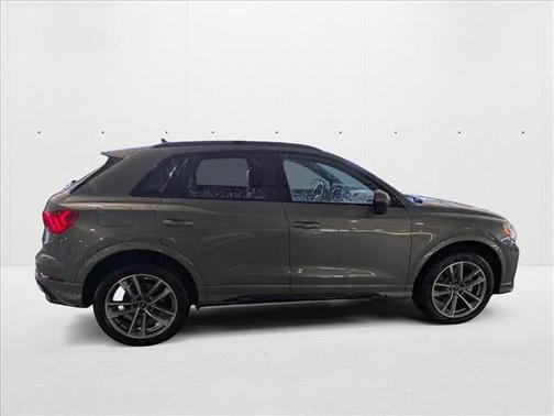 2024 Audi Q3 45 S line Premium Plus