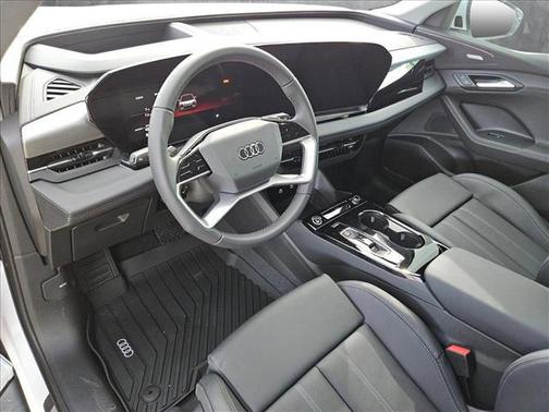 2025 Audi Q6 e-tron Premium Plus quattro