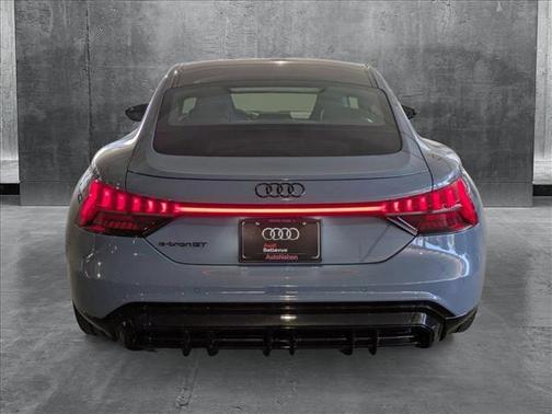 2023 Audi e-tron GT Premium Plus quattro
