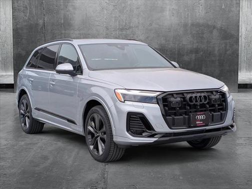 2025 Audi Q7 55 Premium Plus