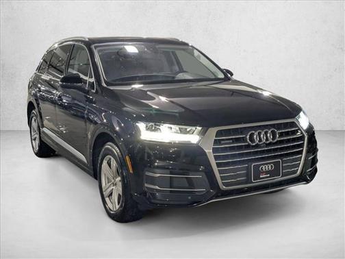 2019 Audi Q7 45 Premium Plus
