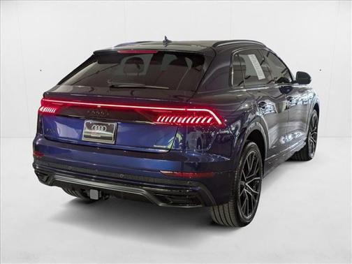 2022 Audi Q8 55 Premium Plus