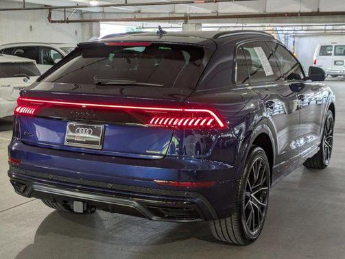 2022 Audi Q8 55 Premium Plus