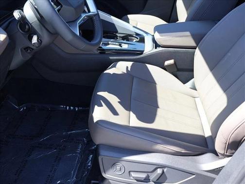 Mythos Black Metallic 2026 Audi Q5 Premium Plus TFSI quattro S tronic