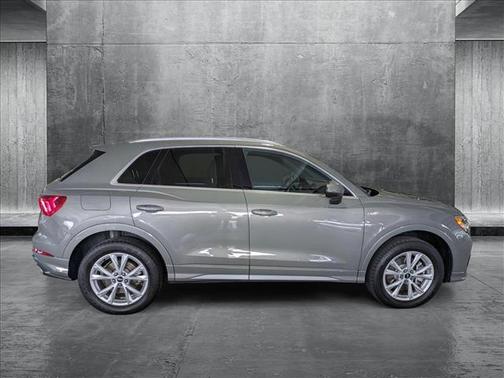 2022 Audi Q3 45 S line Premium