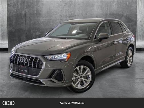 2022 Audi Q3 45 S line Premium