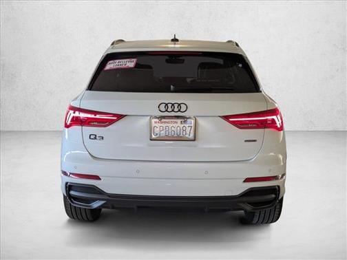 2025 Audi Q3 Premium 45 TFSI S line quattro Tiptronic