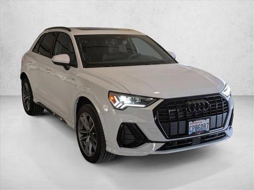 2025 Audi Q3 Premium 45 TFSI S line quattro Tiptronic