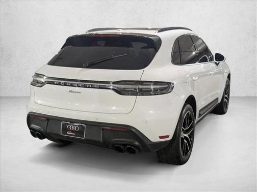 2022 Porsche Macan AWD