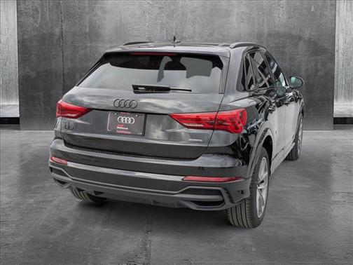 2025 Audi Q3 Premium 45 TFSI S line quattro Tiptronic