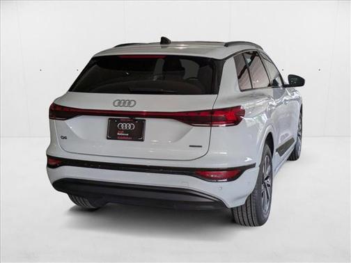 2025 Audi Q6 e-tron Premium quattro
